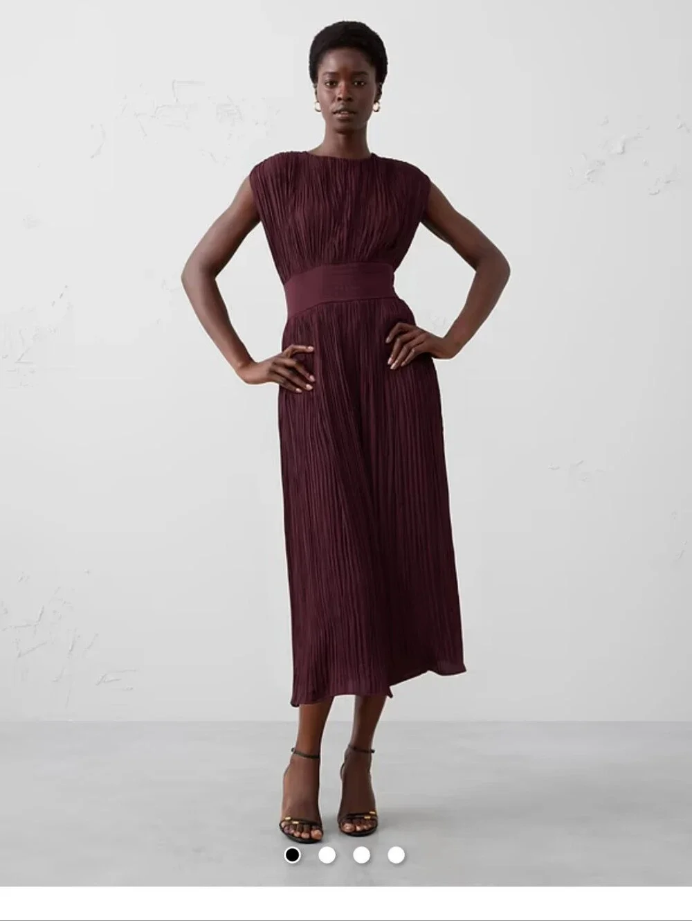 Banana Republic Elegant Sleeveless Pleated Midi Dress in Deep Plum